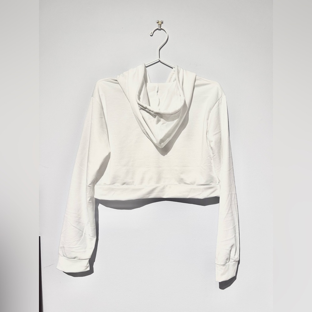 🍒 2/$15  NWOT super cropped zip up hoodie (white) - Picture 2 of 2